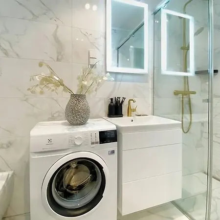 3emerald -freegym Sauna Apartment Budapest