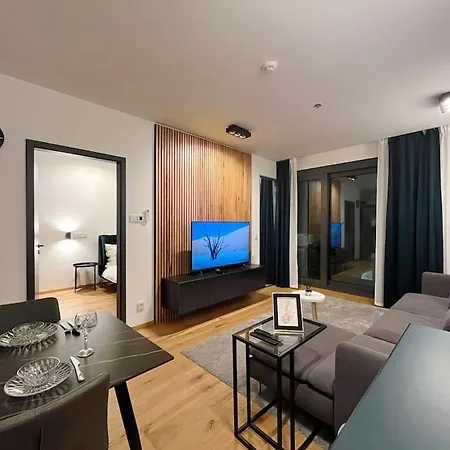 3emerald -freegym Sauna Apartman *